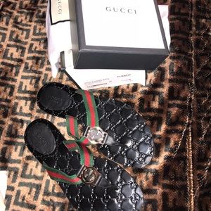 Authentic Gucci thong sandals